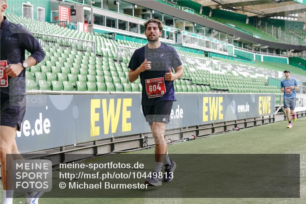 13.09.2026 - 21. swb-Marathon Bremen Michael Burmester http://msf.ph/oto/10449813 13.09.2026 12:48:40 Laufen im Stadion 382, 384, 524, 572, 621, 826, 889, 899, 1349, 1723, 1748, 1872, 1925, 2266, 2287, 2605, 2646, 2844, 2956, 3043, 3110, 3127, 3197, 3242, 3276, 3284, 3297, 3330, 3466, 3794, 3910, 3973, 4025, 4082, 4247, 4614, 4712, 4732, 4852, 4898, 4990, 4992, 5424, 5517, 5570, 5594, 5648, 5803, 5976, 6025, 6058, 6692, 6708, 6784, 6842, 6951, 7064, 7399, 7538, 7636, 7803, 7876, 8060, 8611, 8621, 8706, 8877, 8973, 8980, 8981, 9010, 9035, 9429, 9689, 9918 meine-sportfotos.de