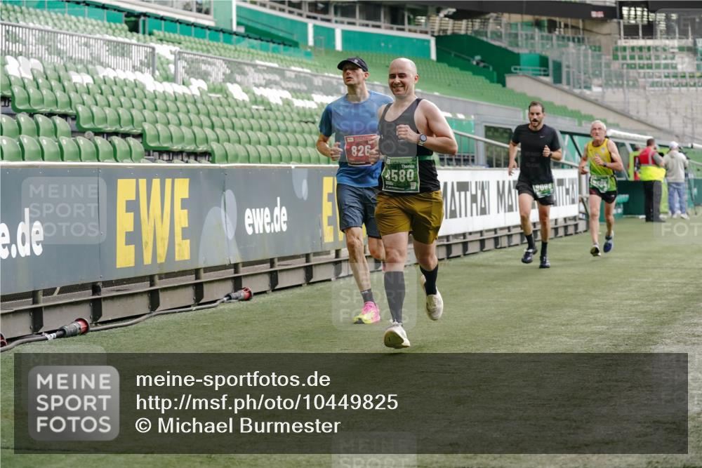 13.09.2026 - 21. swb-Marathon Bremen Michael Burmester http://msf.ph/oto/10449825 13.09.2026 12:48:41 Laufen im Stadion 382, 384, 524, 572, 621, 826, 889, 899, 1349, 1723, 1748, 1872, 1925, 2266, 2287, 2605, 2646, 2844, 2956, 3043, 3110, 3127, 3197, 3242, 3276, 3284, 3297, 3330, 3466, 3794, 3910, 3973, 4025, 4082, 4247, 4614, 4712, 4732, 4852, 4898, 4990, 4992, 5424, 5517, 5570, 5594, 5648, 5803, 5976, 6025, 6058, 6692, 6708, 6784, 6842, 6951, 7064, 7399, 7538, 7636, 7803, 7876, 8060, 8611, 8621, 8706, 8877, 8973, 8980, 8981, 9010, 9035, 9429, 9689, 9918 meine-sportfotos.de