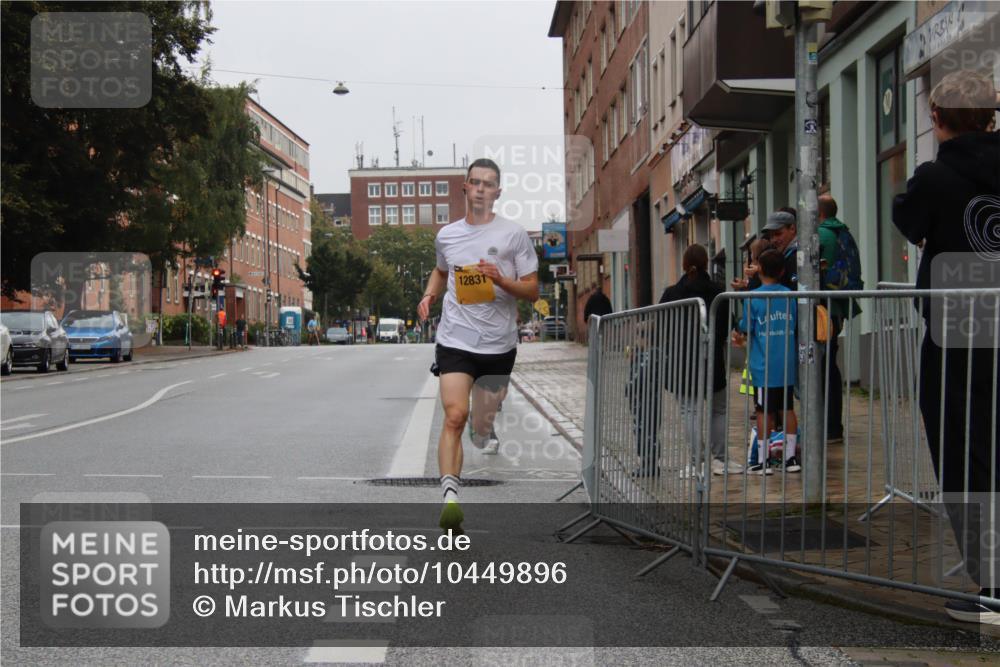 13.09.2026 - Kiel Lauf Markus Tischler http://msf.ph/oto/10449896 13.09.2026 09:34:04 Fleethörn 12831 meine-sportfotos.de