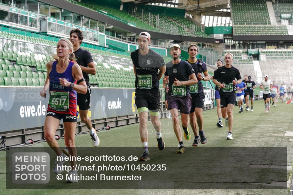 13.09.2026 - 21. swb-Marathon Bremen Michael Burmester http://msf.ph/oto/10450235 13.09.2026 12:49:01 Laufen im Stadion 382, 384, 524, 572, 779, 826, 889, 899, 1349, 1517, 1723, 1748, 1872, 1925, 2287, 2605, 2750, 2844, 2909, 2956, 3043, 3110, 3127, 3197, 3242, 3276, 3330, 3466, 3794, 3910, 3973, 4033, 4082, 4247, 4384, 4712, 4732, 4743, 4852, 4898, 4990, 5424, 5517, 5570, 5585, 5594, 5648, 5803, 6025, 6058, 6692, 6708, 6842, 6951, 7064, 7109, 7115, 7399, 7538, 7636, 7803, 7876, 8611, 8621, 8706, 8877, 8973, 8980, 8981, 9010, 9035, 9429 meine-sportfotos.de