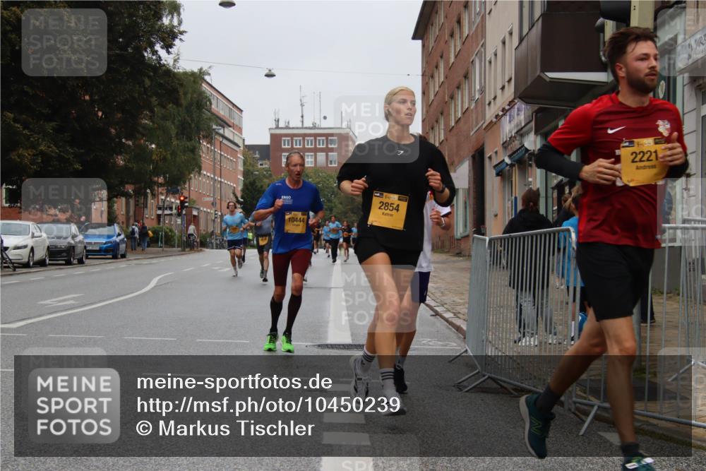 13.09.2026 - Kiel Lauf Markus Tischler http://msf.ph/oto/10450239 13.09.2026 09:37:57 Fleethörn 10444, 39, 2854, 2221 meine-sportfotos.de