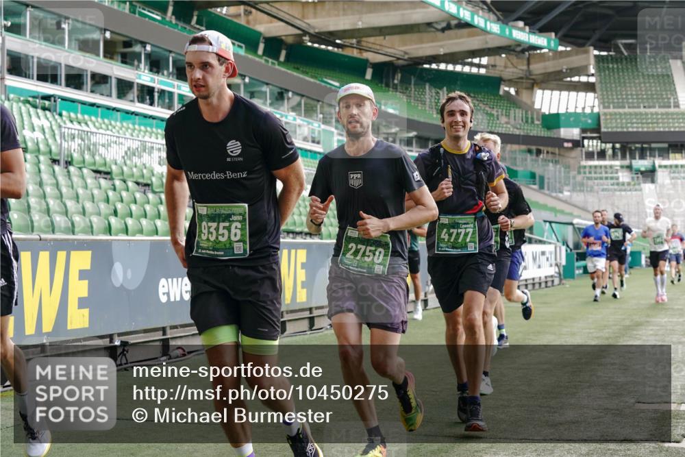 13.09.2026 - 21. swb-Marathon Bremen Michael Burmester http://msf.ph/oto/10450275 13.09.2026 12:49:02 Laufen im Stadion 382, 384, 524, 572, 779, 826, 889, 899, 1349, 1517, 1723, 1748, 1872, 1925, 2287, 2288, 2605, 2750, 2844, 2909, 2956, 3043, 3110, 3127, 3197, 3242, 3276, 3330, 3466, 3794, 3910, 3973, 4033, 4082, 4247, 4384, 4712, 4732, 4743, 4852, 4898, 4990, 5424, 5517, 5570, 5585, 5594, 5648, 5803, 6025, 6058, 6692, 6708, 6842, 6951, 7064, 7109, 7115, 7399, 7538, 7636, 7803, 7876, 8611, 8621, 8706, 8877, 8973, 8980, 8981, 9010, 9035, 9429 meine-sportfotos.de