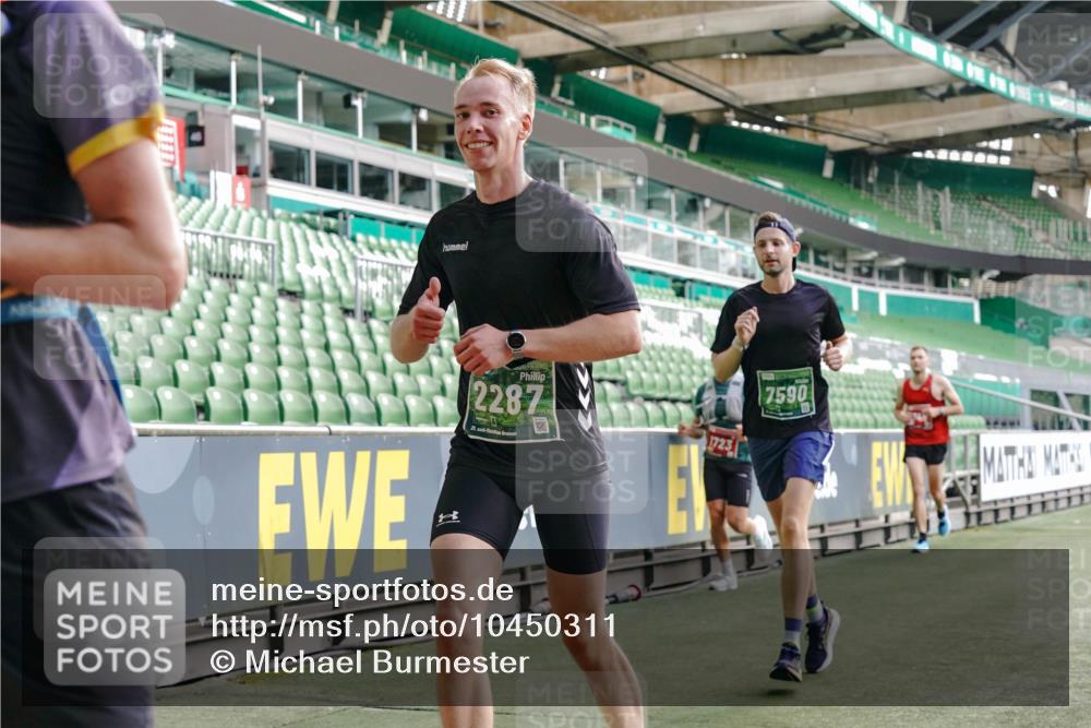 13.09.2026 - 21. swb-Marathon Bremen Michael Burmester http://msf.ph/oto/10450311 13.09.2026 12:49:04 Laufen im Stadion 382, 384, 524, 572, 779, 826, 889, 899, 1349, 1517, 1605, 1723, 1748, 1872, 1925, 2287, 2288, 2605, 2750, 2844, 2909, 2956, 3043, 3110, 3127, 3197, 3242, 3276, 3330, 3466, 3625, 3794, 3910, 3973, 4033, 4082, 4247, 4384, 4712, 4732, 4743, 4852, 4898, 4990, 5424, 5517, 5570, 5585, 5594, 5648, 6025, 6058, 6692, 6842, 6951, 7064, 7109, 7115, 7399, 7636, 7803, 7876, 8611, 8706, 8877, 8973, 8980, 8981, 9010, 9035, 9429 meine-sportfotos.de