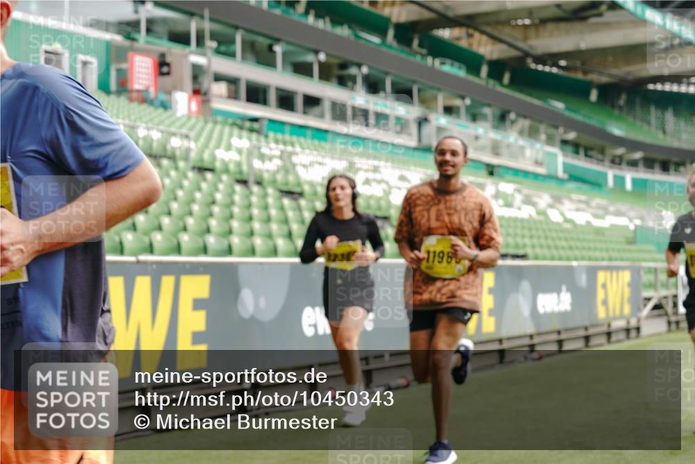 13.09.2026 - 21. swb-Marathon Bremen Michael Burmester http://msf.ph/oto/10450343 13.09.2026 10:31:00 Laufen im Stadion 10141, 10146, 10174, 10193, 10218, 10222, 10227, 10233, 10253, 10281, 10284, 10304, 10339, 10359, 10392, 10448, 10452, 10467, 10471, 10478, 10479, 10515, 10529, 10543, 10555, 10577, 10579, 10585, 10588, 10589, 10608, 10610, 10626, 10631, 10641, 10652, 10684, 10685, 10704, 10708, 10714, 10725, 10734, 10757, 10761, 10764, 10765, 10780, 10808, 10821, 10822, 10825, 10827, 10837, 10838, 10862, 10863, 10884, 10886, 10887, 10906, 10984, 11002, 11038, 11350, 11379 meine-sportfotos.de