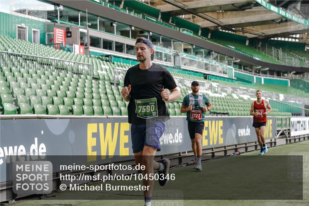 13.09.2026 - 21. swb-Marathon Bremen Michael Burmester http://msf.ph/oto/10450346 13.09.2026 12:49:05 Laufen im Stadion 382, 384, 524, 572, 670, 779, 826, 889, 899, 1349, 1517, 1605, 1723, 1748, 1872, 1925, 2287, 2288, 2605, 2750, 2844, 2909, 2956, 3043, 3110, 3127, 3197, 3242, 3276, 3330, 3466, 3625, 3910, 3973, 4033, 4082, 4247, 4384, 4712, 4732, 4743, 4852, 4898, 4990, 5424, 5517, 5570, 5585, 5594, 5648, 6025, 6058, 6692, 6842, 6906, 6951, 7064, 7109, 7115, 7399, 7636, 7803, 7876, 8611, 8706, 8877, 8973, 8980, 8981, 9010, 9035, 9429 meine-sportfotos.de