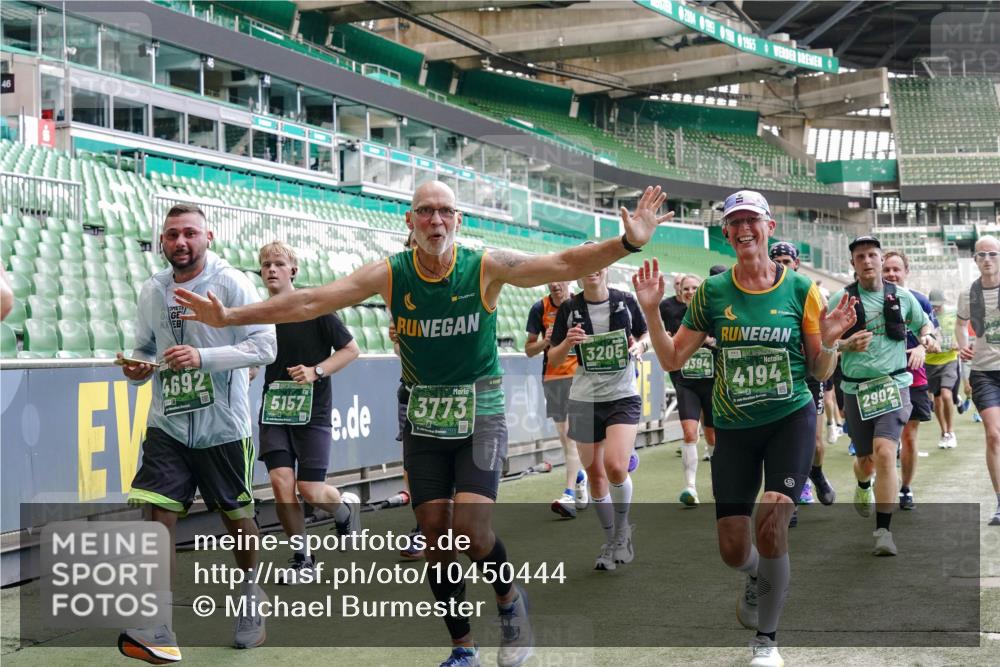 13.09.2026 - 21. swb-Marathon Bremen Michael Burmester http://msf.ph/oto/10450444 13.09.2026 13:09:22 Laufen im Stadion 164, 383, 391, 448, 532, 549, 551, 563, 625, 813, 869, 884, 898, 1025, 1072, 1124, 1150, 1180, 1285, 1289, 1398, 1559, 1688, 1880, 1899, 2041, 2208, 2215, 2229, 2232, 2243, 2366, 2380, 2413, 2429, 2441, 2467, 2471, 2525, 2530, 2553, 2573, 2594, 2611, 2635, 2692, 2714, 2717, 2727, 2782, 2785, 2823, 2841, 2897, 2920, 2930, 2931, 2941, 3032, 3063, 3086, 3291, 3316, 3327, 3333, 3398, 3437, 3707, 3769, 109 meine-sportfotos.de