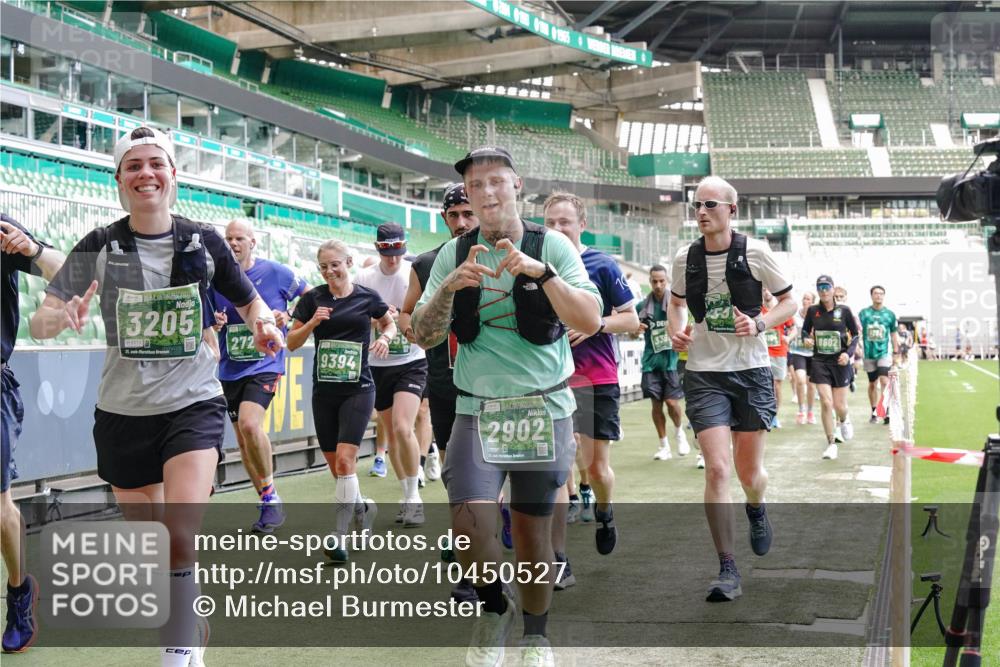 13.09.2026 - 21. swb-Marathon Bremen Michael Burmester http://msf.ph/oto/10450527 13.09.2026 13:09:24 Laufen im Stadion 164, 383, 391, 448, 532, 549, 551, 563, 625, 813, 869, 884, 898, 1025, 1072, 1124, 1150, 1180, 1285, 1289, 1398, 1559, 1688, 1867, 1880, 1899, 2041, 2208, 2215, 2229, 2232, 2243, 2366, 2380, 2413, 2429, 2441, 2467, 2471, 2525, 2530, 2553, 2573, 2594, 2611, 2635, 2692, 2714, 2717, 2727, 2782, 2785, 2823, 2841, 2897, 2920, 2930, 2931, 2941, 3032, 3063, 3086, 3291, 3316, 3327, 3333, 3398, 3437, 3707, 3769, 109 meine-sportfotos.de