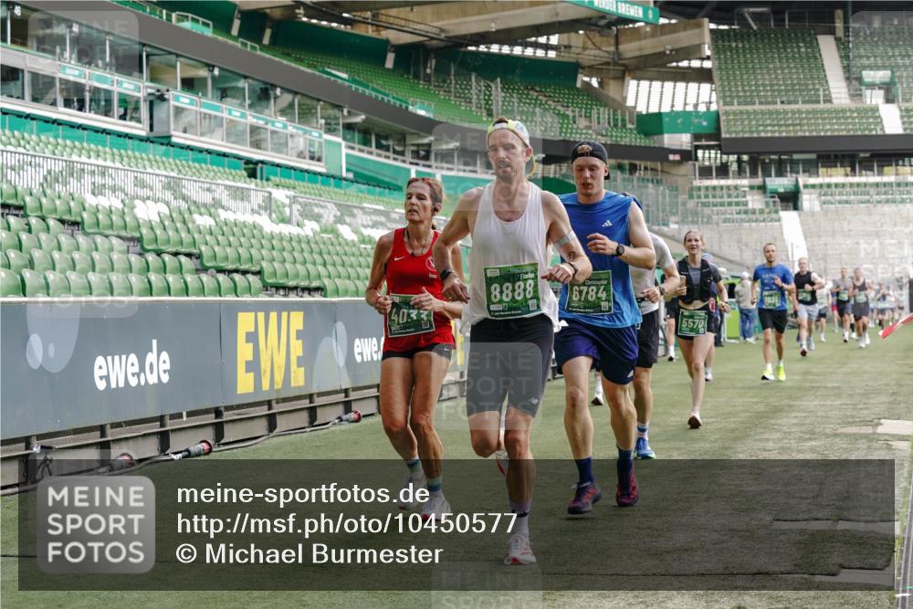 13.09.2026 - 21. swb-Marathon Bremen Michael Burmester http://msf.ph/oto/10450577 13.09.2026 12:49:17 Laufen im Stadion 382, 524, 572, 663, 670, 779, 826, 889, 899, 1349, 1517, 1605, 1723, 1748, 1872, 1925, 2052, 2287, 2288, 2347, 2605, 2750, 2844, 2909, 3043, 3110, 3127, 3197, 3276, 3330, 3466, 3625, 3910, 3973, 4033, 4082, 4247, 4384, 4712, 4732, 4743, 4852, 4898, 4990, 5111, 5377, 5383, 5424, 5517, 5570, 5585, 5594, 5648, 6025, 6058, 6652, 6692, 6842, 6906, 6951, 7064, 7109, 7115, 7121, 7399, 7636, 7803, 7876, 8706, 8877, 8973, 8981, 9010, 9035, 9429 meine-sportfotos.de