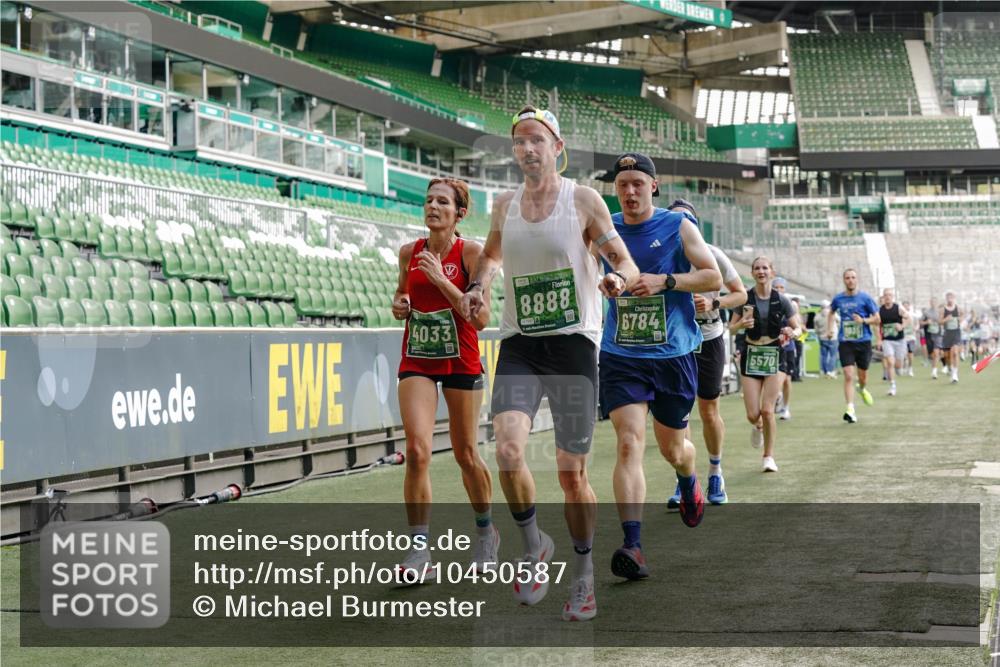 13.09.2026 - 21. swb-Marathon Bremen Michael Burmester http://msf.ph/oto/10450587 13.09.2026 12:49:17 Laufen im Stadion 382, 524, 572, 663, 670, 779, 826, 889, 899, 1349, 1517, 1605, 1723, 1748, 1872, 1925, 2052, 2287, 2288, 2347, 2605, 2750, 2844, 2909, 3043, 3110, 3127, 3197, 3276, 3330, 3466, 3625, 3910, 3973, 4033, 4082, 4247, 4384, 4712, 4732, 4743, 4852, 4898, 4990, 5111, 5377, 5383, 5424, 5517, 5570, 5585, 5594, 5648, 6025, 6058, 6652, 6692, 6842, 6906, 6951, 7064, 7109, 7115, 7121, 7399, 7636, 7803, 7876, 8706, 8877, 8973, 8981, 9010, 9035, 9429 meine-sportfotos.de