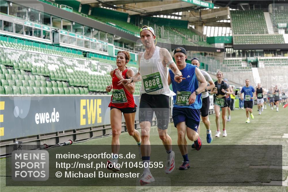 13.09.2026 - 21. swb-Marathon Bremen Michael Burmester http://msf.ph/oto/10450595 13.09.2026 12:49:17 Laufen im Stadion 382, 524, 572, 663, 670, 779, 826, 889, 899, 1349, 1517, 1605, 1723, 1748, 1872, 1925, 2052, 2287, 2288, 2347, 2605, 2750, 2844, 2909, 3043, 3110, 3127, 3197, 3276, 3330, 3466, 3625, 3910, 3973, 4033, 4082, 4247, 4384, 4712, 4732, 4743, 4852, 4898, 4990, 5111, 5377, 5383, 5424, 5517, 5570, 5585, 5594, 5648, 6025, 6058, 6652, 6692, 6842, 6906, 6951, 7064, 7109, 7115, 7121, 7399, 7636, 7803, 7876, 8706, 8877, 8973, 8981, 9010, 9035, 9429 meine-sportfotos.de