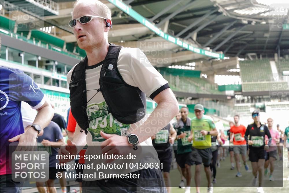 13.09.2026 - 21. swb-Marathon Bremen Michael Burmester http://msf.ph/oto/10450631 13.09.2026 13:09:26 Laufen im Stadion 164, 383, 391, 448, 532, 549, 551, 563, 625, 813, 869, 884, 898, 1025, 1072, 1124, 1150, 1180, 1285, 1289, 1398, 1559, 1688, 1867, 1880, 1899, 2041, 2208, 2215, 2229, 2232, 2243, 2268, 2366, 2380, 2413, 2429, 2441, 2467, 2471, 2525, 2530, 2553, 2573, 2594, 2635, 2692, 2714, 2717, 2727, 2782, 2785, 2823, 2841, 2897, 2920, 2930, 2931, 2941, 3032, 3063, 3086, 3291, 3316, 3327, 3333, 3398, 3437, 3707, 3769, 109 meine-sportfotos.de