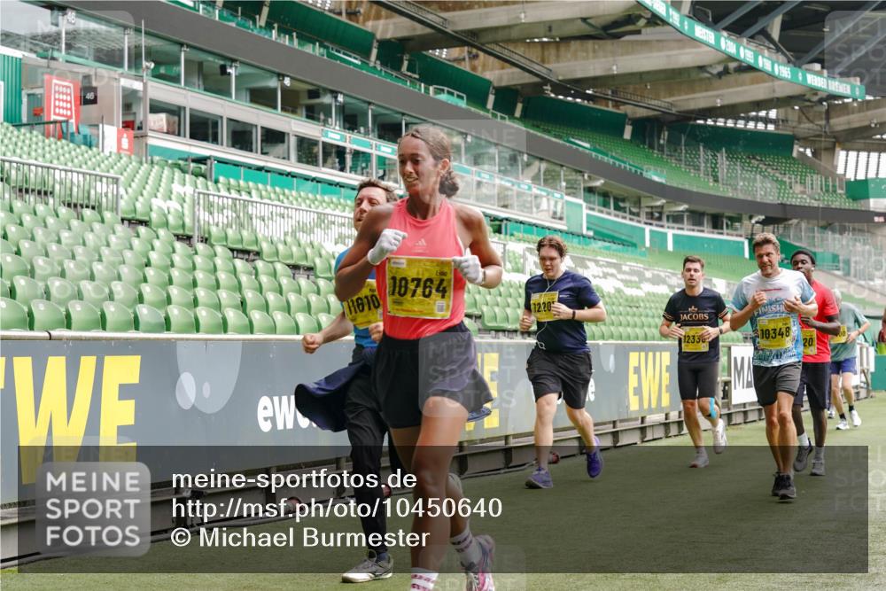 13.09.2026 - 21. swb-Marathon Bremen Michael Burmester http://msf.ph/oto/10450640 13.09.2026 10:31:08 Laufen im Stadion 10141, 10146, 10174, 10193, 10222, 10227, 10233, 10255, 10281, 10284, 10304, 10339, 10359, 10392, 10448, 10452, 10467, 10471, 10478, 10479, 10503, 10515, 10529, 10543, 10555, 10577, 10579, 10585, 10588, 10589, 10608, 10610, 10626, 10631, 10641, 10652, 10684, 10685, 10704, 10708, 10714, 10725, 10734, 10757, 10761, 10764, 10765, 10780, 10808, 10821, 10822, 10827, 10837, 10838, 10862, 10863, 10884, 10886, 10887, 10906, 10984, 11002, 11038, 11350, 11379 meine-sportfotos.de