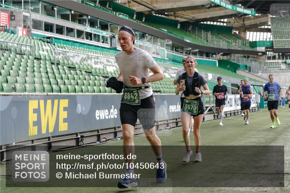 13.09.2026 - 21. swb-Marathon Bremen Michael Burmester http://msf.ph/oto/10450643 13.09.2026 12:49:19 Laufen im Stadion 382, 469, 524, 572, 663, 670, 779, 826, 889, 899, 1349, 1517, 1605, 1723, 1748, 1872, 1925, 2052, 2287, 2288, 2347, 2605, 2750, 2844, 2909, 3043, 3110, 3127, 3197, 3276, 3330, 3466, 3625, 3910, 3973, 4033, 4082, 4247, 4384, 4712, 4732, 4743, 4852, 4898, 4990, 5111, 5377, 5383, 5424, 5517, 5570, 5585, 5594, 5648, 6025, 6058, 6652, 6692, 6842, 6906, 6951, 7064, 7109, 7115, 7121, 7399, 7636, 7803, 7876, 8706, 8877, 8973, 8981, 9010, 9035, 9429 meine-sportfotos.de