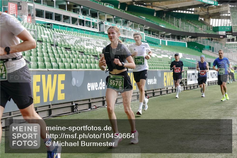 13.09.2026 - 21. swb-Marathon Bremen Michael Burmester http://msf.ph/oto/10450664 13.09.2026 12:49:19 Laufen im Stadion 382, 469, 524, 572, 663, 670, 779, 826, 889, 899, 1349, 1517, 1605, 1723, 1748, 1872, 1925, 2052, 2287, 2288, 2347, 2605, 2750, 2844, 2909, 3043, 3110, 3127, 3197, 3276, 3330, 3466, 3625, 3910, 3973, 4033, 4082, 4247, 4384, 4712, 4732, 4743, 4852, 4898, 4990, 5111, 5377, 5383, 5424, 5517, 5570, 5585, 5594, 5648, 6025, 6058, 6652, 6692, 6842, 6906, 6951, 7064, 7109, 7115, 7121, 7399, 7636, 7803, 7876, 8706, 8877, 8973, 8981, 9010, 9035, 9429 meine-sportfotos.de
