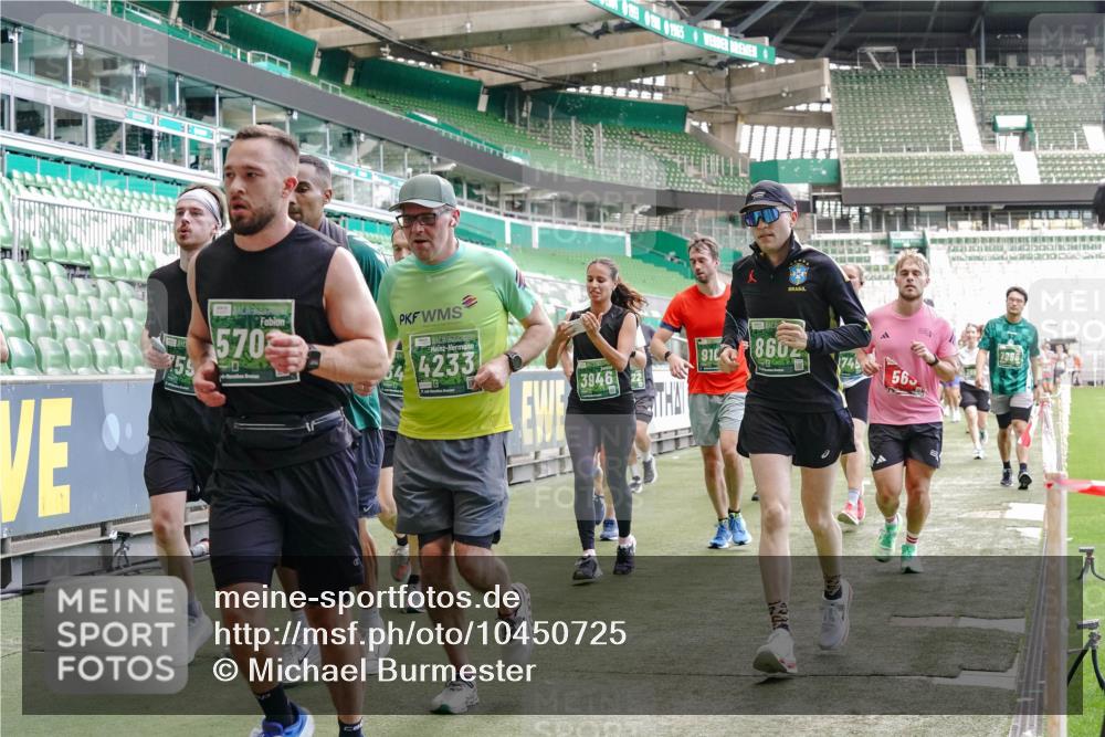 13.09.2026 - 21. swb-Marathon Bremen Michael Burmester http://msf.ph/oto/10450725 13.09.2026 13:09:28 Laufen im Stadion 164, 383, 391, 448, 532, 549, 551, 563, 625, 813, 869, 884, 898, 1025, 1072, 1124, 1150, 1180, 1285, 1289, 1398, 1559, 1688, 1855, 1867, 1880, 1899, 2041, 2208, 2215, 2229, 2232, 2243, 2268, 2366, 2380, 2413, 2429, 2441, 2467, 2471, 2525, 2530, 2553, 2573, 2594, 2635, 2692, 2714, 2717, 2727, 2782, 2785, 2823, 2841, 2897, 2920, 2930, 2931, 2941, 3032, 3063, 3086, 3291, 3316, 3327, 3333, 3398, 3437, 3707, 3769, 109 meine-sportfotos.de