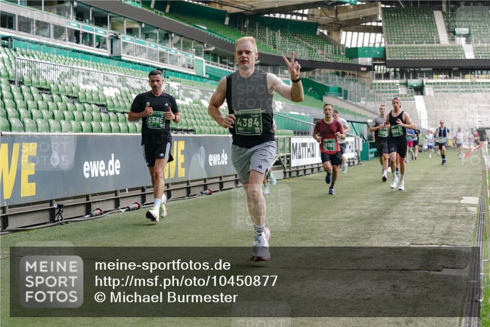 13.09.2026 - 21. swb-Marathon Bremen Michael Burmester http://msf.ph/oto/10450877 13.09.2026 12:49:25 Laufen im Stadion 382, 469, 524, 572, 663, 670, 779, 826, 889, 899, 1349, 1517, 1605, 1723, 1748, 1872, 1925, 2052, 2287, 2288, 2291, 2347, 2605, 2750, 2844, 2909, 3043, 3110, 3127, 3197, 3276, 3330, 3625, 3910, 3973, 4033, 4082, 4247, 4384, 4712, 4732, 4743, 4852, 4898, 4990, 5111, 5377, 5383, 5424, 5517, 5570, 5585, 5594, 5648, 6058, 6652, 6692, 6842, 6906, 6951, 7064, 7109, 7115, 7121, 7399, 7636, 7803, 7876, 8706, 8877, 8973, 8981, 9010, 9035, 9429 meine-sportfotos.de