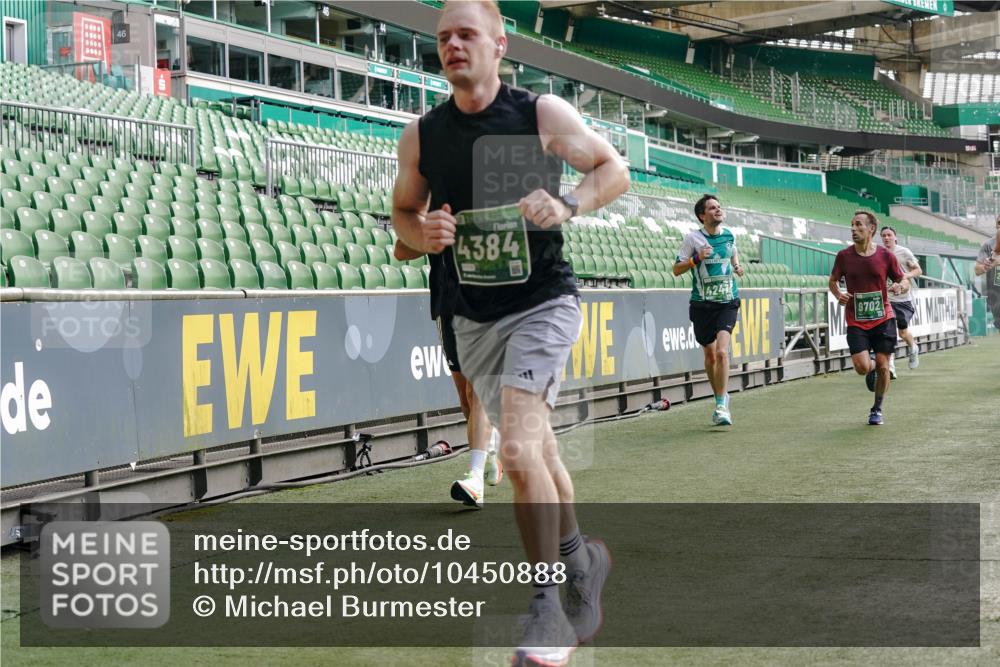 13.09.2026 - 21. swb-Marathon Bremen Michael Burmester http://msf.ph/oto/10450888 13.09.2026 12:49:26 Laufen im Stadion 382, 469, 524, 572, 663, 670, 779, 826, 889, 899, 1349, 1517, 1605, 1723, 1748, 1872, 1925, 2052, 2287, 2288, 2291, 2347, 2605, 2750, 2844, 2909, 3043, 3110, 3127, 3197, 3276, 3330, 3625, 3910, 3973, 4033, 4082, 4247, 4384, 4712, 4732, 4743, 4852, 4898, 4990, 5111, 5377, 5383, 5424, 5517, 5570, 5585, 5594, 5648, 6058, 6652, 6692, 6842, 6906, 6951, 7064, 7109, 7115, 7121, 7399, 7636, 7803, 7876, 8706, 8877, 8973, 8981, 9010, 9035, 9429 meine-sportfotos.de