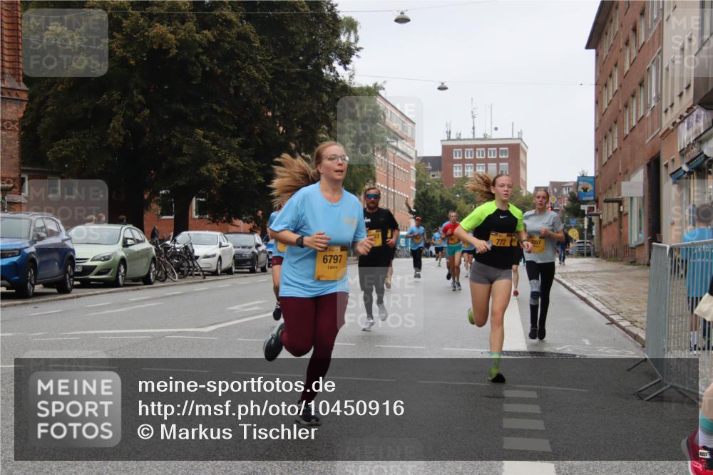 13.09.2026 - Kiel Lauf Markus Tischler http://msf.ph/oto/10450916 13.09.2026 09:42:11 Fleethörn 6797, 772, 3357 meine-sportfotos.de
