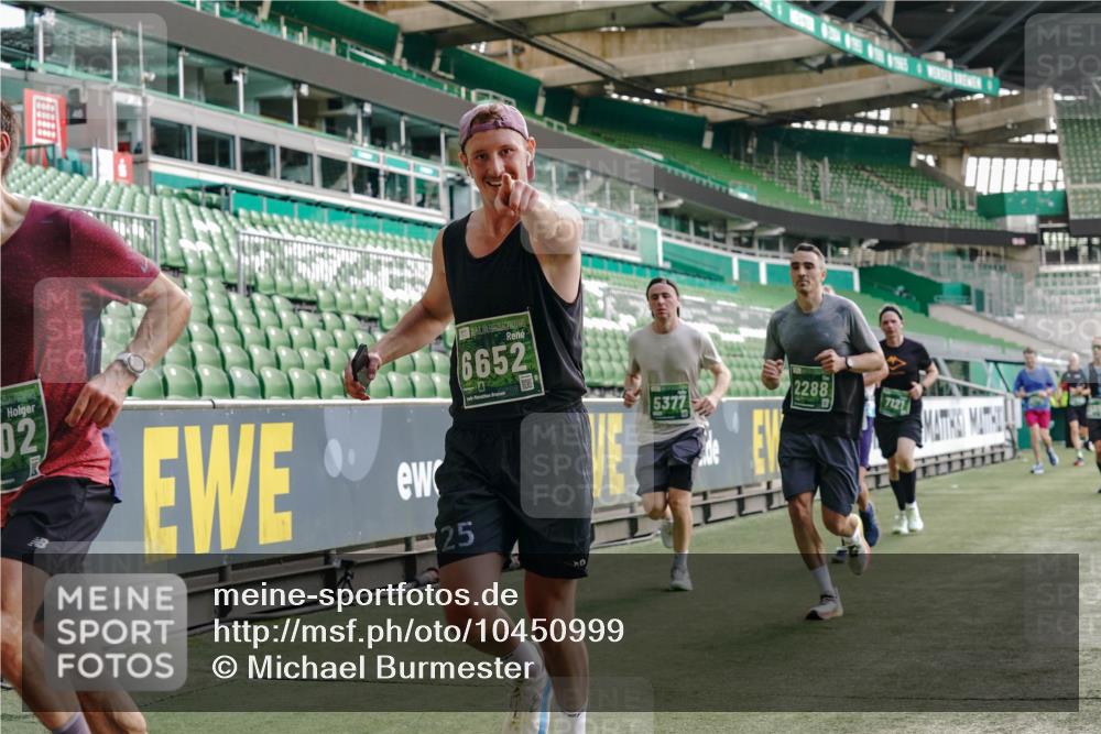 13.09.2026 - 21. swb-Marathon Bremen Michael Burmester http://msf.ph/oto/10450999 13.09.2026 12:49:29 Laufen im Stadion 382, 469, 524, 572, 663, 670, 779, 826, 889, 899, 1349, 1517, 1605, 1723, 1748, 1872, 1925, 2052, 2287, 2288, 2291, 2347, 2360, 2605, 2750, 2844, 2909, 3043, 3110, 3127, 3197, 3276, 3330, 3625, 3647, 3910, 3973, 4033, 4082, 4247, 4384, 4712, 4732, 4743, 4852, 4898, 4990, 5111, 5377, 5383, 5424, 5517, 5570, 5585, 5594, 5636, 5648, 6058, 6267, 6652, 6692, 6842, 6906, 6951, 7064, 7109, 7115, 7121, 7399, 7636, 7803, 7876, 8706, 8877, 8973, 8981, 9010, 9035, 9429 meine-sportfotos.de