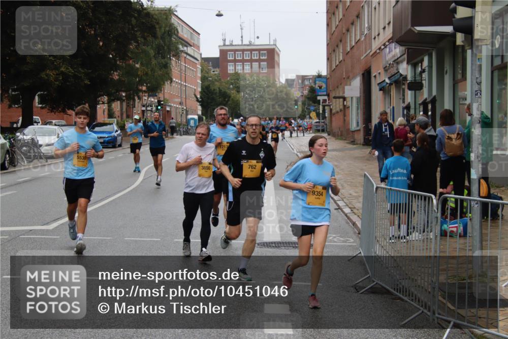 13.09.2026 - Kiel Lauf Markus Tischler http://msf.ph/oto/10451046 13.09.2026 09:42:52 Fleethörn 5530, 3850, 1213, 762, 9354 meine-sportfotos.de