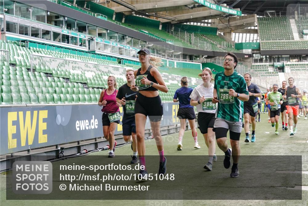 13.09.2026 - 21. swb-Marathon Bremen Michael Burmester http://msf.ph/oto/10451048 13.09.2026 13:09:34 Laufen im Stadion 164, 383, 391, 448, 532, 549, 551, 563, 625, 813, 869, 884, 898, 1025, 1072, 1124, 1150, 1180, 1289, 1398, 1559, 1688, 1855, 1867, 1880, 1899, 2041, 2208, 2229, 2232, 2243, 2268, 2380, 2413, 2429, 2441, 2467, 2471, 2525, 2530, 2553, 2573, 2594, 2635, 2692, 2714, 2717, 2727, 2785, 2823, 2841, 2897, 2920, 2930, 2931, 2941, 3032, 3063, 3086, 3291, 3316, 3327, 3333, 3398, 3437, 3707, 3769, 109 meine-sportfotos.de