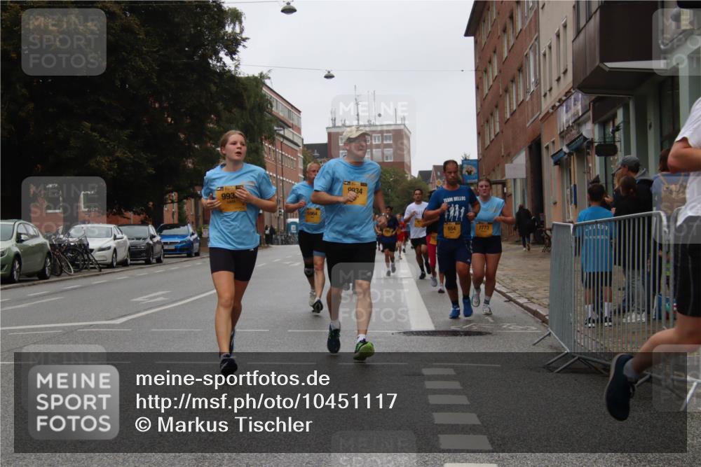 13.09.2026 - Kiel Lauf Markus Tischler http://msf.ph/oto/10451117 13.09.2026 09:43:22 Fleethörn 993, 5964, 0934, 654, 7773 meine-sportfotos.de