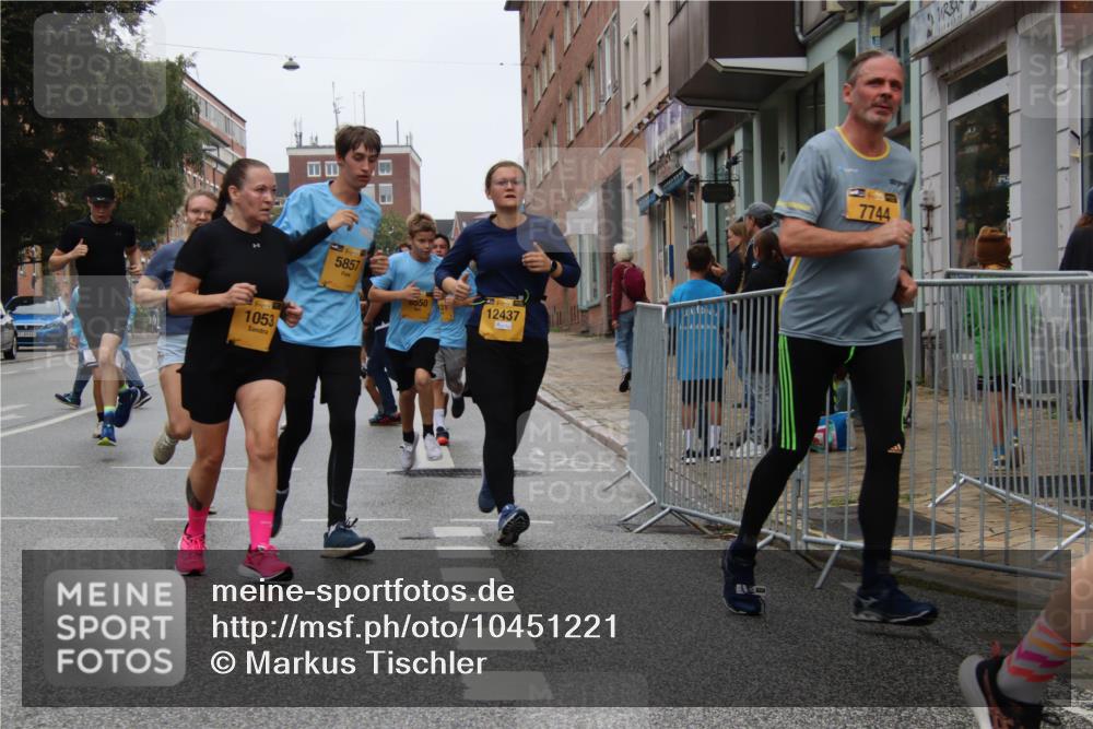 13.09.2026 - Kiel Lauf Markus Tischler http://msf.ph/oto/10451221 13.09.2026 09:43:53 Fleethörn 1053, 5857, 0550, 12437, 7744 meine-sportfotos.de
