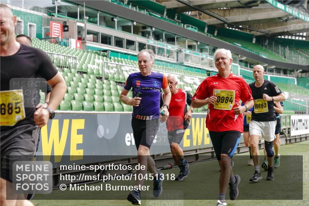 13.09.2026 - 21. swb-Marathon Bremen Michael Burmester http://msf.ph/oto/10451318 13.09.2026 10:31:23 Laufen im Stadion 10141, 10146, 10174, 10193, 10222, 10227, 10233, 10246, 10255, 10281, 10284, 10304, 10339, 10359, 10392, 10443, 10448, 10452, 10471, 10478, 10479, 10503, 10515, 10529, 10540, 10543, 10555, 10577, 10579, 10588, 10589, 10608, 10610, 10626, 10631, 10641, 10646, 10652, 10684, 10685, 10703, 10704, 10708, 10714, 10725, 10757, 10765, 10780, 10808, 10821, 10822, 10837, 10838, 10862, 10863, 10884, 10886, 10887, 10906, 10984, 11002, 11038, 11350, 11379 meine-sportfotos.de