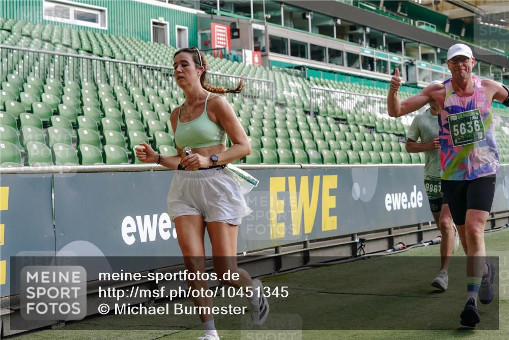 13.09.2026 - 21. swb-Marathon Bremen Michael Burmester http://msf.ph/oto/10451345 13.09.2026 12:49:42 Laufen im Stadion 469, 524, 572, 663, 670, 779, 826, 899, 1349, 1513, 1517, 1605, 1723, 1748, 1925, 2052, 2130, 2287, 2288, 2291, 2347, 2360, 2605, 2750, 2844, 2909, 3043, 3110, 3127, 3197, 3276, 3330, 3625, 3647, 3973, 4033, 4082, 4247, 4384, 4732, 4743, 4852, 4898, 4990, 5111, 5314, 5377, 5383, 5424, 5517, 5570, 5585, 5594, 5620, 5636, 5648, 6267, 6652, 6668, 6692, 6842, 6901, 6906, 6951, 7064, 7109, 7115, 7121, 7636, 7876, 8877, 8973, 9035, 9429 meine-sportfotos.de