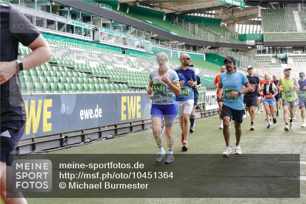 13.09.2026 - 21. swb-Marathon Bremen Michael Burmester http://msf.ph/oto/10451364 13.09.2026 13:09:41 Laufen im Stadion 164, 383, 391, 448, 532, 549, 563, 625, 813, 869, 898, 1025, 1072, 1124, 1150, 1180, 1289, 1398, 1559, 1855, 1867, 1880, 1899, 2041, 2202, 2208, 2229, 2232, 2243, 2268, 2339, 2380, 2413, 2429, 2441, 2467, 2471, 2525, 2530, 2553, 2573, 2594, 2635, 2682, 2692, 2714, 2717, 2727, 2785, 2823, 2841, 2897, 2920, 2930, 2931, 2932, 2941, 3032, 3063, 3086, 3089, 3122, 3291, 3316, 3327, 3333, 3398, 3410, 3437, 3707, 3769, 109 meine-sportfotos.de