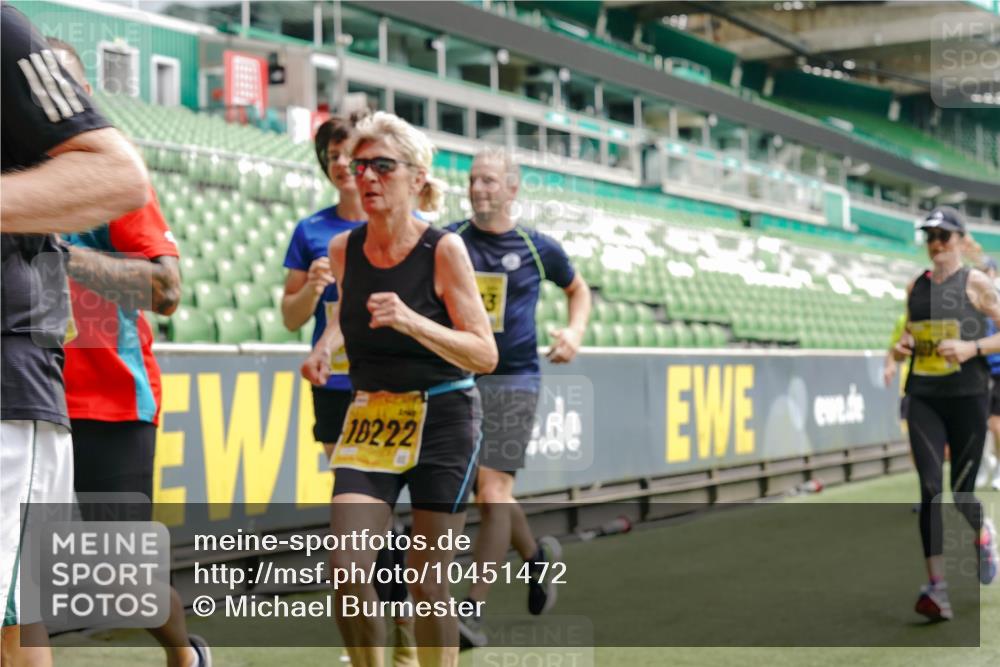 13.09.2026 - 21. swb-Marathon Bremen Michael Burmester http://msf.ph/oto/10451472 13.09.2026 10:31:26 Laufen im Stadion 10141, 10146, 10174, 10193, 10222, 10227, 10233, 10246, 10255, 10281, 10284, 10304, 10339, 10359, 10392, 10443, 10448, 10471, 10478, 10479, 10503, 10515, 10518, 10529, 10540, 10543, 10555, 10577, 10579, 10588, 10589, 10608, 10610, 10626, 10631, 10641, 10646, 10652, 10684, 10685, 10703, 10704, 10708, 10714, 10725, 10757, 10765, 10780, 10808, 10821, 10822, 10837, 10838, 10862, 10863, 10884, 10886, 10887, 10906, 10984, 11002, 11038, 11350, 11379 meine-sportfotos.de