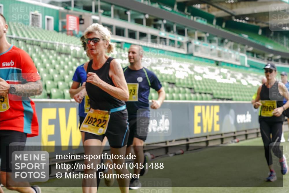 13.09.2026 - 21. swb-Marathon Bremen Michael Burmester http://msf.ph/oto/10451488 13.09.2026 10:31:26 Laufen im Stadion 10141, 10146, 10174, 10193, 10222, 10227, 10233, 10246, 10255, 10281, 10284, 10304, 10339, 10359, 10392, 10443, 10448, 10471, 10478, 10479, 10503, 10515, 10518, 10529, 10540, 10543, 10555, 10577, 10579, 10588, 10589, 10608, 10610, 10626, 10631, 10641, 10646, 10652, 10684, 10685, 10703, 10704, 10708, 10714, 10725, 10757, 10765, 10780, 10808, 10821, 10822, 10837, 10838, 10862, 10863, 10884, 10886, 10887, 10906, 10984, 11002, 11038, 11350, 11379 meine-sportfotos.de