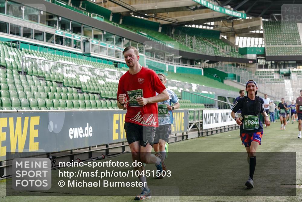 13.09.2026 - 21. swb-Marathon Bremen Michael Burmester http://msf.ph/oto/10451503 13.09.2026 12:50:04 Laufen im Stadion 469, 524, 572, 663, 670, 779, 899, 1513, 1517, 1605, 1723, 1748, 1998, 2052, 2130, 2287, 2288, 2291, 2295, 2347, 2360, 2442, 2444, 2750, 2909, 3043, 3197, 3276, 3330, 3625, 3647, 3808, 3973, 4023, 4033, 4082, 4247, 4368, 4384, 4559, 4732, 4743, 4852, 4888, 4898, 4990, 5066, 5111, 5155, 5314, 5377, 5383, 5424, 5517, 5532, 5570, 5585, 5594, 5620, 5627, 5636, 5648, 6267, 6471, 6652, 6668, 6692, 6842, 6901, 6906, 7109, 7115, 7121, 7876, 9035 meine-sportfotos.de