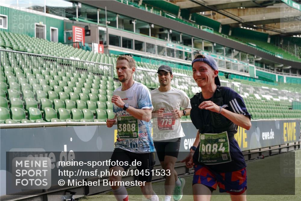 13.09.2026 - 21. swb-Marathon Bremen Michael Burmester http://msf.ph/oto/10451533 13.09.2026 12:50:06 Laufen im Stadion 469, 524, 572, 663, 670, 779, 899, 1510, 1513, 1517, 1605, 1723, 1748, 1998, 2052, 2130, 2287, 2288, 2291, 2295, 2347, 2360, 2442, 2444, 2750, 2909, 3043, 3197, 3276, 3330, 3625, 3647, 3808, 3973, 4023, 4033, 4082, 4247, 4368, 4384, 4559, 4732, 4743, 4852, 4888, 4898, 4990, 5066, 5111, 5155, 5314, 5377, 5383, 5424, 5517, 5532, 5570, 5585, 5594, 5620, 5627, 5636, 5648, 6267, 6471, 6652, 6668, 6692, 6842, 6901, 6906, 7109, 7115, 7121, 7876, 9035 meine-sportfotos.de
