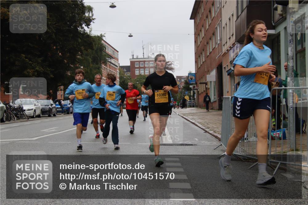 13.09.2026 - Kiel Lauf Markus Tischler http://msf.ph/oto/10451570 13.09.2026 09:45:28 Fleethörn 1023, 420, 491, 3954, 10392, 1060, 142 meine-sportfotos.de