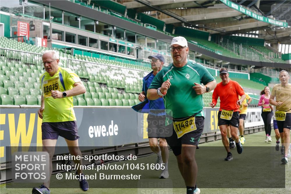 13.09.2026 - 21. swb-Marathon Bremen Michael Burmester http://msf.ph/oto/10451605 13.09.2026 10:31:29 Laufen im Stadion 10141, 10146, 10174, 10193, 10222, 10227, 10246, 10255, 10281, 10284, 10304, 10339, 10359, 10392, 10443, 10448, 10471, 10478, 10479, 10503, 10515, 10517, 10518, 10529, 10540, 10543, 10555, 10577, 10579, 10588, 10589, 10608, 10610, 10626, 10631, 10641, 10646, 10652, 10684, 10685, 10703, 10704, 10708, 10714, 10725, 10757, 10765, 10780, 10808, 10821, 10822, 10837, 10838, 10862, 10863, 10884, 10886, 10906, 10984, 11002, 11038, 11350, 11379 meine-sportfotos.de