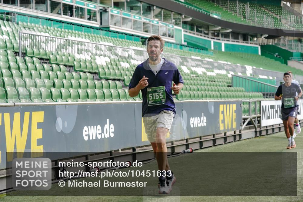 13.09.2026 - 21. swb-Marathon Bremen Michael Burmester http://msf.ph/oto/10451633 13.09.2026 12:50:09 Laufen im Stadion 335, 469, 524, 572, 663, 670, 779, 899, 1510, 1513, 1517, 1605, 1613, 1723, 1748, 1970, 1998, 2052, 2130, 2287, 2288, 2291, 2295, 2347, 2360, 2442, 2444, 2750, 2909, 3043, 3197, 3276, 3330, 3484, 3625, 3647, 3808, 3973, 4023, 4033, 4082, 4247, 4368, 4384, 4559, 4732, 4743, 4852, 4888, 4898, 4990, 5066, 5111, 5155, 5314, 5377, 5383, 5424, 5517, 5532, 5570, 5585, 5594, 5620, 5627, 5636, 5648, 6267, 6471, 6652, 6668, 6692, 6842, 6901, 6906, 7109, 7115, 7121, 7876, 9035 meine-sportfotos.de