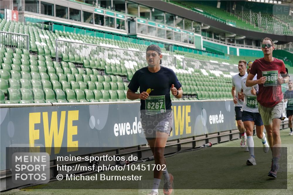 13.09.2026 - 21. swb-Marathon Bremen Michael Burmester http://msf.ph/oto/10451702 13.09.2026 12:50:13 Laufen im Stadion 335, 469, 524, 572, 663, 670, 771, 779, 899, 1510, 1513, 1517, 1605, 1613, 1723, 1748, 1970, 1998, 2052, 2130, 2287, 2288, 2291, 2295, 2347, 2360, 2442, 2444, 2750, 2909, 3043, 3197, 3276, 3330, 3484, 3625, 3647, 3808, 3973, 4023, 4033, 4082, 4247, 4368, 4384, 4473, 4559, 4743, 4852, 4888, 4898, 4990, 5066, 5111, 5155, 5314, 5377, 5383, 5424, 5517, 5532, 5570, 5585, 5594, 5620, 5627, 5636, 5648, 6267, 6471, 6652, 6668, 6692, 6842, 6901, 6906, 7109, 7115, 7121, 7876 meine-sportfotos.de