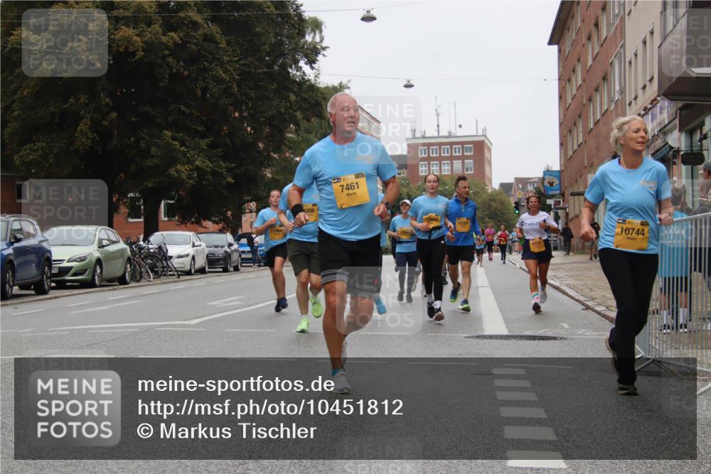 13.09.2026 - Kiel Lauf Markus Tischler http://msf.ph/oto/10451812 13.09.2026 09:46:30 Fleethörn 11964, 1906, 7461, 10301, 10744, 9141 meine-sportfotos.de