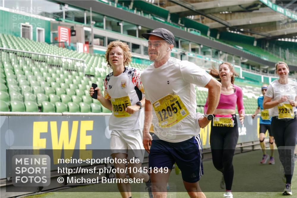 13.09.2026 - 21. swb-Marathon Bremen Michael Burmester http://msf.ph/oto/10451849 13.09.2026 10:31:32 Laufen im Stadion 10141, 10146, 10174, 10222, 10227, 10246, 10255, 10281, 10284, 10304, 10339, 10359, 10410, 10443, 10448, 10471, 10478, 10479, 10503, 10515, 10517, 10518, 10529, 10540, 10543, 10555, 10577, 10579, 10588, 10589, 10608, 10610, 10626, 10631, 10641, 10646, 10652, 10684, 10685, 10690, 10703, 10704, 10708, 10714, 10725, 10757, 10765, 10780, 10808, 10821, 10822, 10837, 10838, 10862, 10863, 10884, 10886, 10984, 11002, 11038, 11350, 11379 meine-sportfotos.de