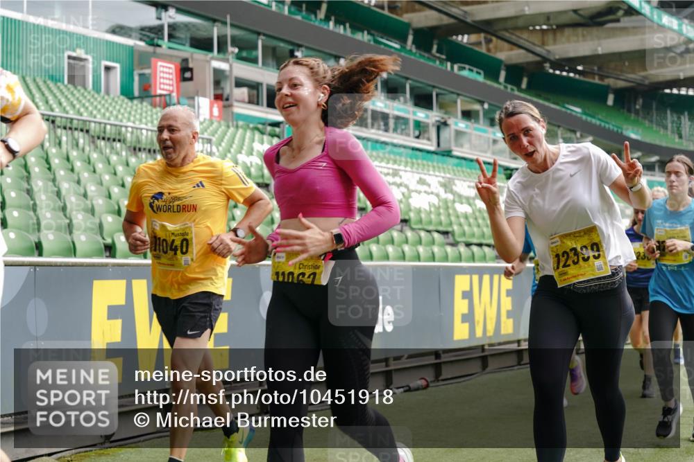 13.09.2026 - 21. swb-Marathon Bremen Michael Burmester http://msf.ph/oto/10451918 13.09.2026 10:31:33 Laufen im Stadion 10141, 10146, 10174, 10222, 10227, 10246, 10255, 10281, 10284, 10304, 10339, 10359, 10410, 10443, 10448, 10471, 10478, 10479, 10503, 10515, 10517, 10518, 10529, 10540, 10543, 10555, 10577, 10579, 10588, 10589, 10608, 10610, 10626, 10631, 10641, 10646, 10684, 10685, 10690, 10703, 10704, 10708, 10714, 10725, 10757, 10765, 10780, 10821, 10822, 10837, 10838, 10862, 10863, 10884, 10886, 10984, 11002, 11038, 11350, 11379 meine-sportfotos.de