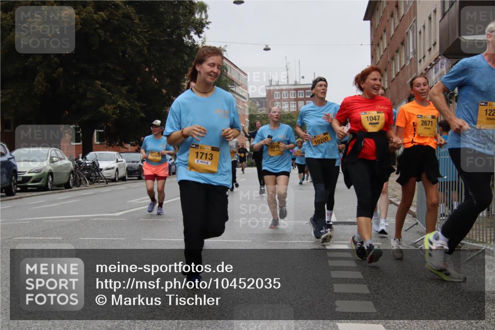 13.09.2026 - Kiel Lauf Markus Tischler http://msf.ph/oto/10452035 13.09.2026 09:47:42 Fleethörn 02, 10458, 38, 1713, 2970, 10200, 3, 1047, 39, 2671, 1, 3, 122 meine-sportfotos.de