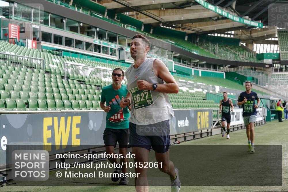13.09.2026 - 21. swb-Marathon Bremen Michael Burmester http://msf.ph/oto/10452061 13.09.2026 12:50:27 Laufen im Stadion 335, 469, 524, 663, 670, 771, 779, 899, 1510, 1513, 1517, 1605, 1613, 1723, 1748, 1970, 1998, 2052, 2130, 2288, 2291, 2295, 2347, 2360, 2442, 2444, 2750, 2909, 3043, 3197, 3330, 3484, 3625, 3647, 3808, 3959, 3973, 4023, 4033, 4247, 4368, 4384, 4473, 4559, 4743, 4852, 4888, 4990, 5066, 5111, 5155, 5314, 5377, 5383, 5521, 5532, 5570, 5585, 5594, 5620, 5627, 5636, 5648, 5696, 6267, 6274, 6471, 6652, 6668, 6692, 6842, 6901, 6906, 7109, 7115, 7121, 8033, 8798 meine-sportfotos.de