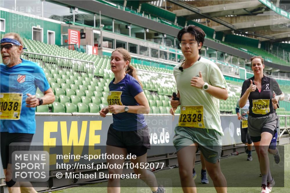 13.09.2026 - 21. swb-Marathon Bremen Michael Burmester http://msf.ph/oto/10452077 13.09.2026 10:31:35 Laufen im Stadion 10141, 10146, 10174, 10222, 10227, 10246, 10255, 10256, 10281, 10284, 10304, 10339, 10359, 10410, 10443, 10448, 10471, 10478, 10479, 10503, 10515, 10517, 10518, 10529, 10540, 10543, 10555, 10577, 10579, 10588, 10589, 10608, 10610, 10626, 10631, 10641, 10646, 10684, 10685, 10690, 10703, 10704, 10707, 10708, 10714, 10725, 10757, 10765, 10780, 10821, 10822, 10837, 10838, 10862, 10863, 10884, 10886, 10984, 11038, 11350, 11379 meine-sportfotos.de