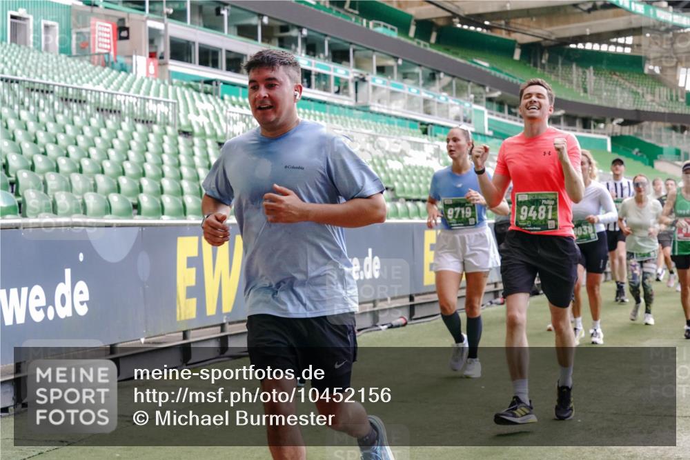 13.09.2026 - 21. swb-Marathon Bremen Michael Burmester http://msf.ph/oto/10452156 13.09.2026 13:09:56 Laufen im Stadion 164, 383, 391, 448, 532, 549, 563, 625, 813, 869, 898, 1025, 1072, 1124, 1150, 1180, 1398, 1738, 1855, 1867, 1880, 1894, 1967, 2202, 2208, 2232, 2243, 2268, 2284, 2333, 2339, 2342, 2380, 2413, 2429, 2432, 2441, 2467, 2471, 2525, 2530, 2553, 2573, 2594, 2654, 2682, 2692, 2714, 2717, 2785, 2819, 2823, 2841, 2897, 2920, 2930, 2931, 2932, 2941, 3032, 3063, 3086, 3089, 3122, 3208, 3291, 3316, 3327, 3333, 3370, 3398, 3410, 3437, 3470, 3707, 3769, 109 meine-sportfotos.de