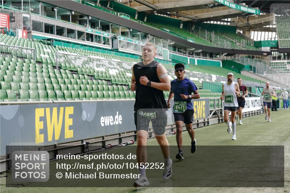 13.09.2026 - 21. swb-Marathon Bremen Michael Burmester http://msf.ph/oto/10452252 13.09.2026 12:50:38 Laufen im Stadion 335, 469, 663, 670, 771, 779, 899, 1125, 1146, 1455, 1510, 1513, 1517, 1605, 1613, 1748, 1970, 1998, 2052, 2130, 2288, 2291, 2295, 2347, 2360, 2442, 2444, 2750, 2909, 3330, 3440, 3484, 3625, 3647, 3703, 3808, 3959, 3973, 4023, 4033, 4247, 4368, 4384, 4473, 4559, 4582, 4727, 4743, 4781, 4782, 4852, 4888, 4990, 5066, 5111, 5155, 5314, 5377, 5383, 5521, 5532, 5570, 5585, 5594, 5620, 5627, 5636, 5696, 6267, 6274, 6471, 6652, 6668, 6842, 6901, 6906, 7109, 7115, 7121, 8033, 8798 meine-sportfotos.de