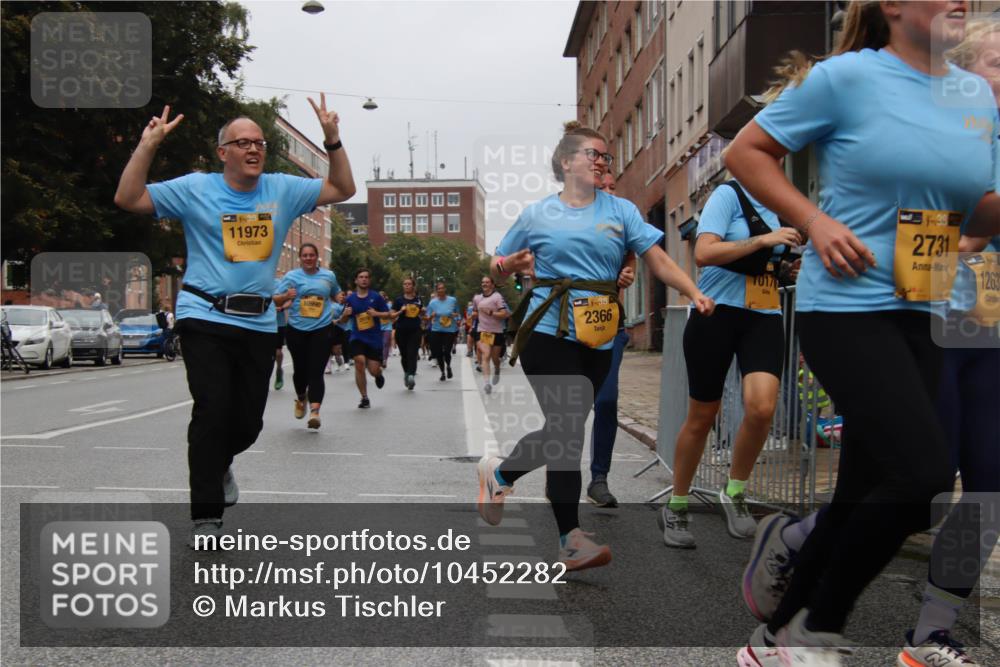 13.09.2026 - Kiel Lauf Markus Tischler http://msf.ph/oto/10452282 13.09.2026 09:49:07 Fleethörn 1, 38, 11973, 10990, 39, 2366, 7017, 29, 2731, 1263 meine-sportfotos.de