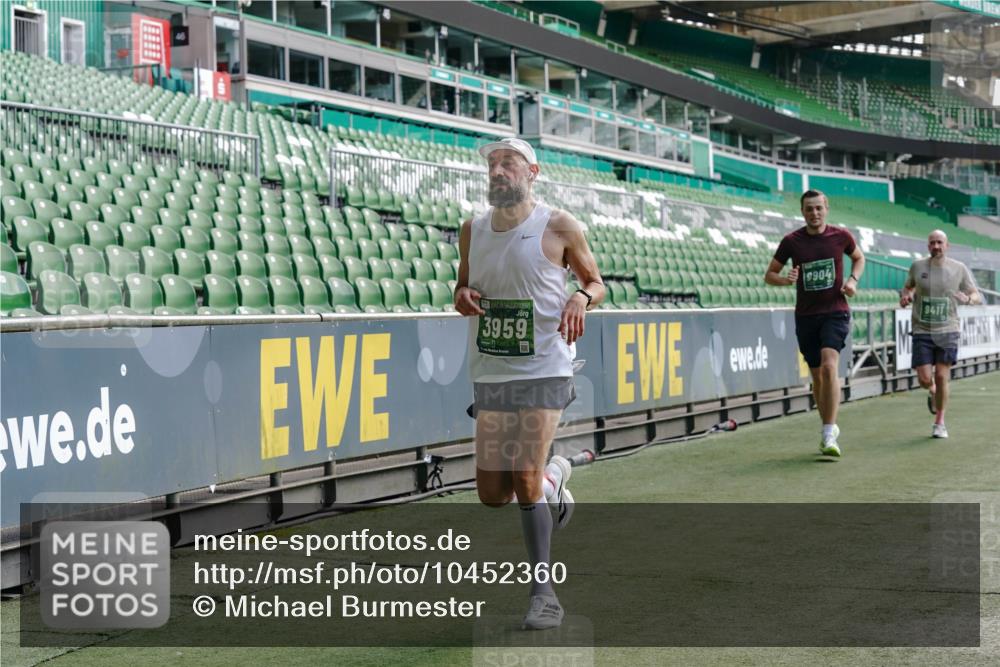 13.09.2026 - 21. swb-Marathon Bremen Michael Burmester http://msf.ph/oto/10452360 13.09.2026 12:50:41 Laufen im Stadion 335, 469, 663, 670, 771, 779, 1125, 1146, 1162, 1455, 1510, 1513, 1517, 1605, 1613, 1748, 1970, 1998, 2052, 2130, 2288, 2291, 2295, 2347, 2360, 2442, 2444, 2750, 2909, 3330, 3440, 3484, 3625, 3647, 3703, 3808, 3959, 4023, 4033, 4368, 4384, 4473, 4559, 4582, 4727, 4743, 4781, 4782, 4888, 4990, 5066, 5111, 5155, 5314, 5377, 5383, 5521, 5532, 5570, 5585, 5594, 5620, 5627, 5636, 5696, 6267, 6274, 6471, 6652, 6668, 6842, 6901, 6906, 7109, 7115, 7121, 8033, 8798 meine-sportfotos.de