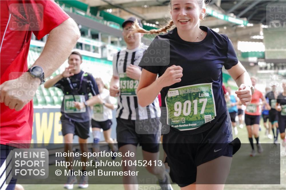 13.09.2026 - 21. swb-Marathon Bremen Michael Burmester http://msf.ph/oto/10452413 13.09.2026 13:10:02 Laufen im Stadion 164, 373, 383, 391, 448, 532, 549, 563, 581, 625, 813, 869, 898, 1025, 1072, 1150, 1180, 1398, 1738, 1855, 1867, 1880, 1894, 1967, 2202, 2208, 2232, 2243, 2268, 2284, 2333, 2339, 2342, 2380, 2413, 2429, 2432, 2441, 2467, 2471, 2525, 2530, 2553, 2573, 2594, 2654, 2682, 2692, 2714, 2717, 2784, 2785, 2819, 2823, 2841, 2920, 2931, 2932, 2941, 3032, 3063, 3086, 3089, 3122, 3174, 3207, 3208, 3291, 3316, 3327, 3333, 3370, 3398, 3410, 3437, 3470, 3707, 3769, 109 meine-sportfotos.de