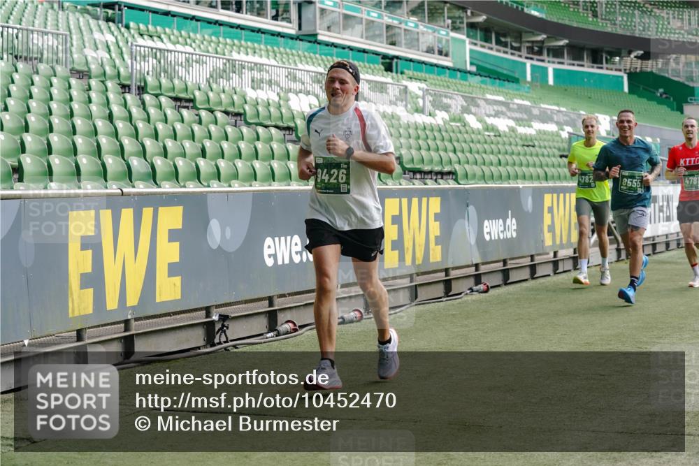 13.09.2026 - 21. swb-Marathon Bremen Michael Burmester http://msf.ph/oto/10452470 13.09.2026 12:50:49 Laufen im Stadion 335, 469, 663, 670, 771, 779, 1125, 1146, 1162, 1455, 1510, 1513, 1517, 1605, 1613, 1970, 1998, 2052, 2130, 2288, 2291, 2295, 2347, 2360, 2442, 2444, 2447, 2750, 2759, 2909, 3440, 3484, 3625, 3647, 3703, 3808, 3959, 4023, 4033, 4368, 4384, 4473, 4559, 4571, 4582, 4727, 4743, 4781, 4782, 4888, 4895, 5066, 5111, 5155, 5314, 5377, 5383, 5521, 5532, 5585, 5594, 5620, 5627, 5636, 5696, 6267, 6274, 6471, 6652, 6668, 6842, 6901, 6906, 7109, 7115, 7121, 8033, 8798 meine-sportfotos.de